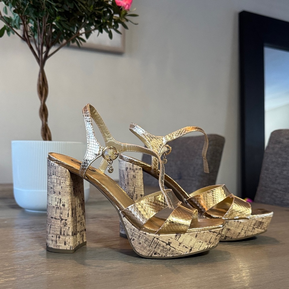 GBG Los Angeles Gold Textured Platform Sandals